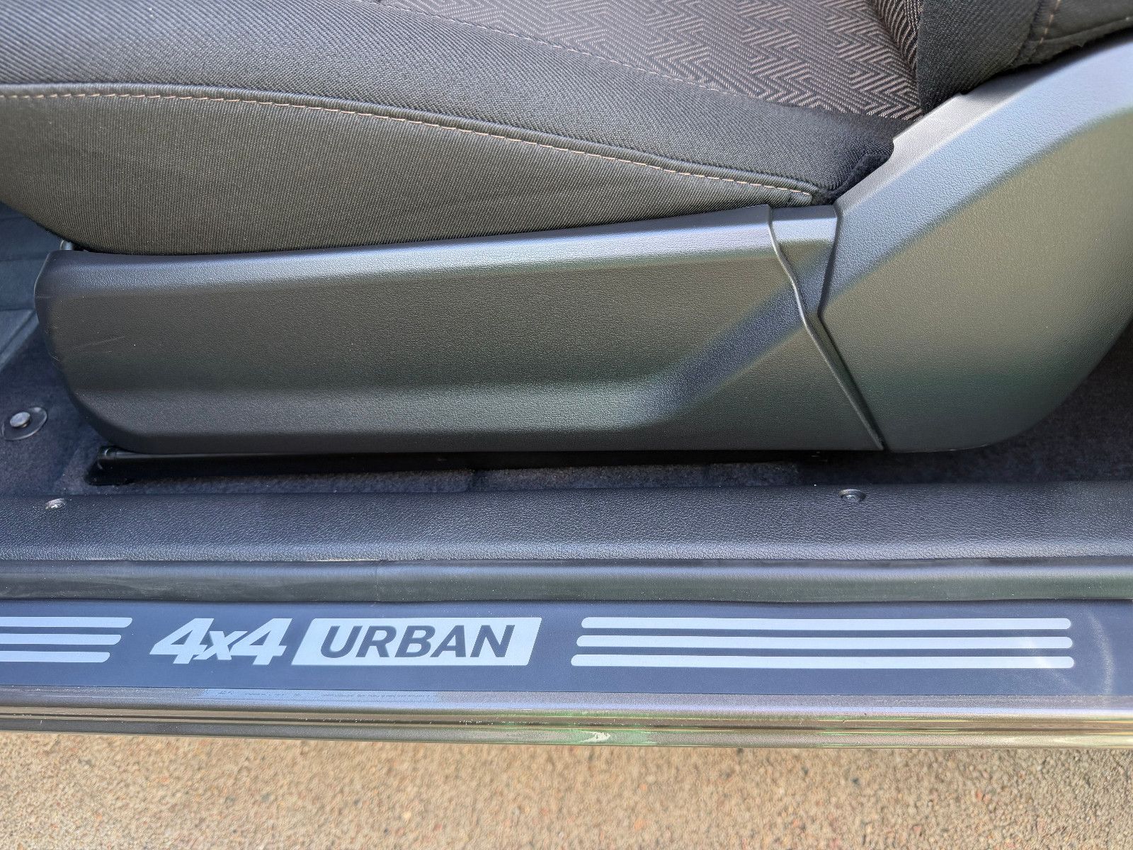 Fahrzeugabbildung Lada Niva LEGEND URBAN "PREMIUM PLUS"!