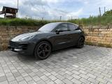 Porsche Macan GTS Burmester / Sitzluft / 21" / voll - Porsche: Burmester