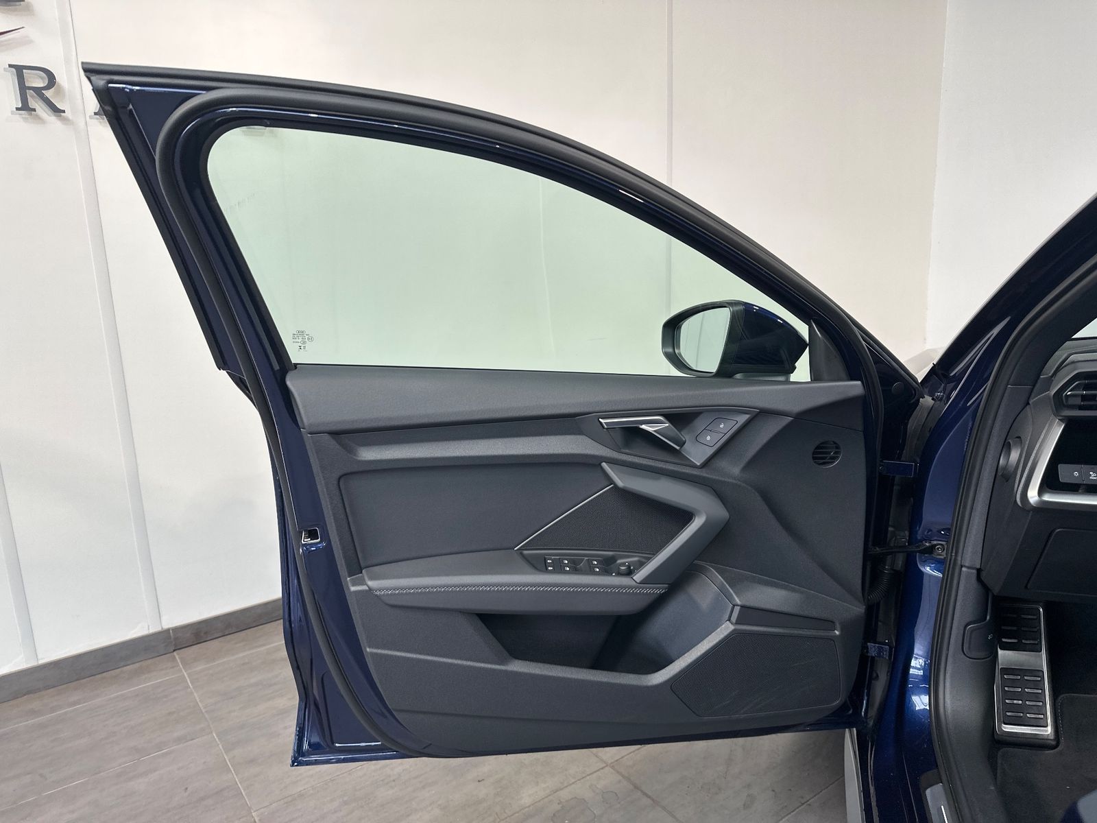 Fahrzeugabbildung Audi A3 SpB 40 TDI Quattro S-Line NAV+LED+STHZG+19ZO