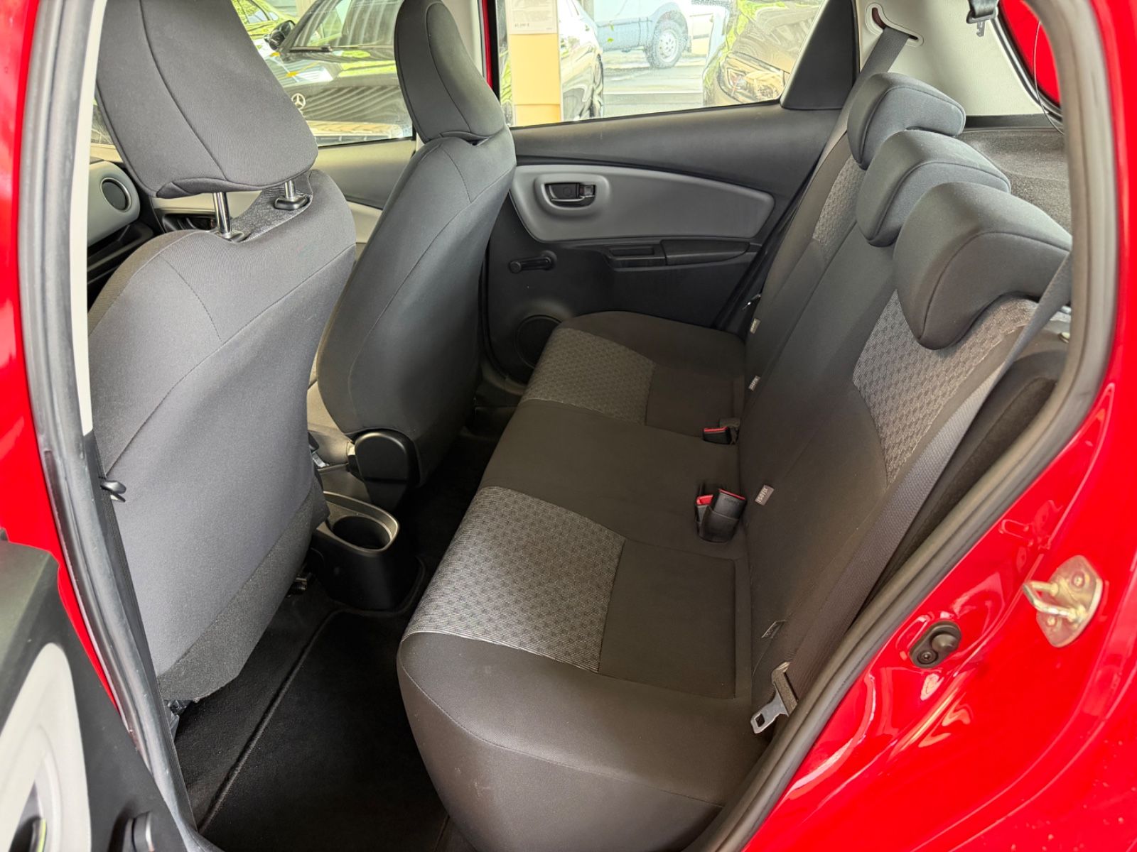 Fahrzeugabbildung Toyota Yaris *Rückfahrkamera*