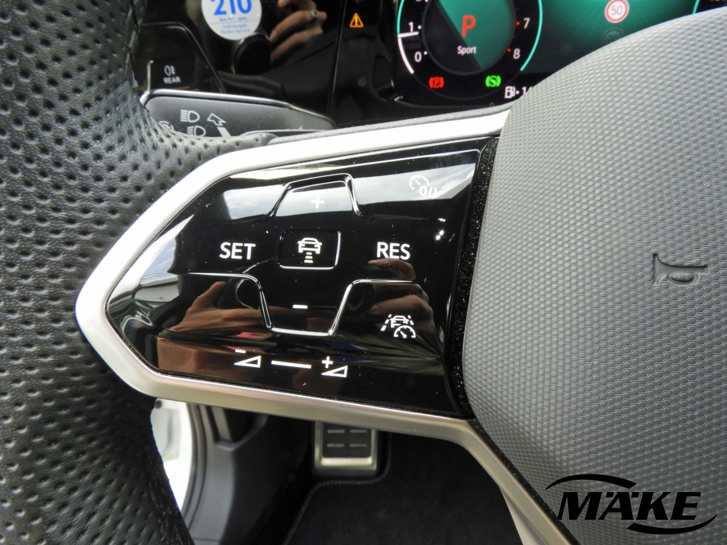 Golf R-Line 2.0 TSI 4Motion AHV ACC IQ.L NAV PD