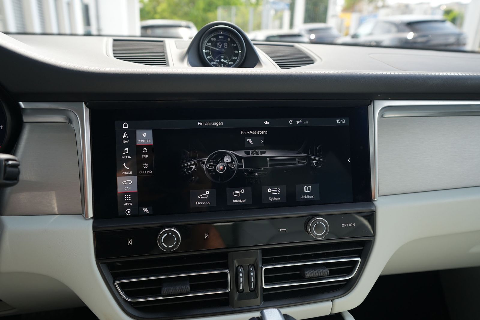 Porsche Macan LEDER KREIDE-ACC-LUFTF-PANO-SPORTABG.-VOLL foto 24