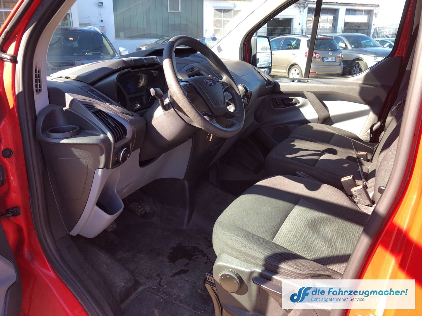 Fahrzeugabbildung Ford Transit Custom Kombi 300 L1 2.2 TDCi *2291