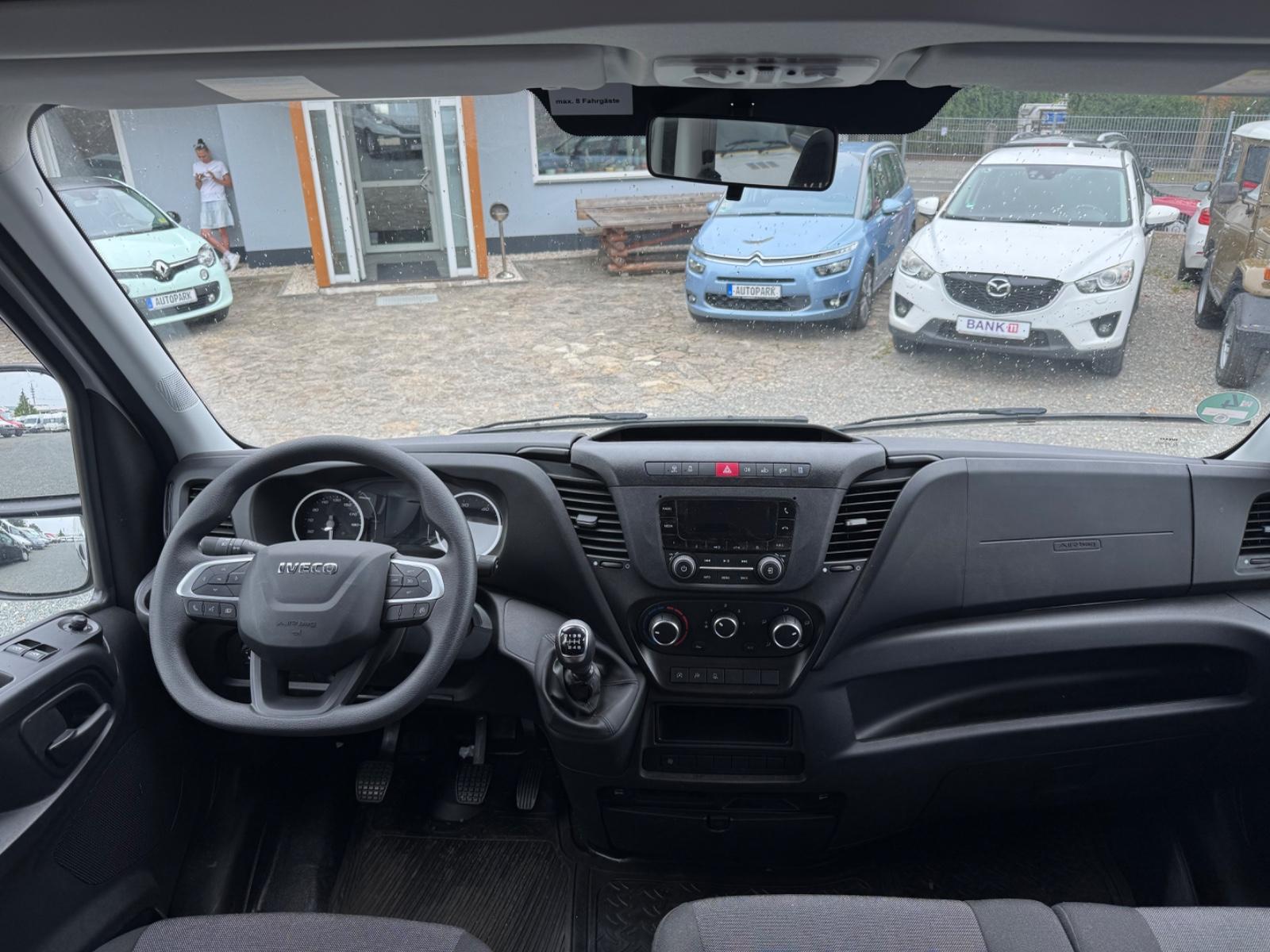 Iveco Daily 2.3 D 10 SITZ/KLIMA/STANDH/AHK/NUR 11.9 KM