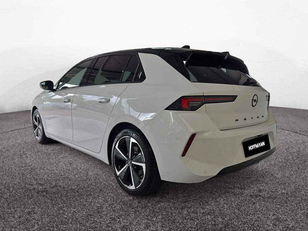 Fahrzeugabbildung Opel Astra 1.2 Turbo Automatik GS
