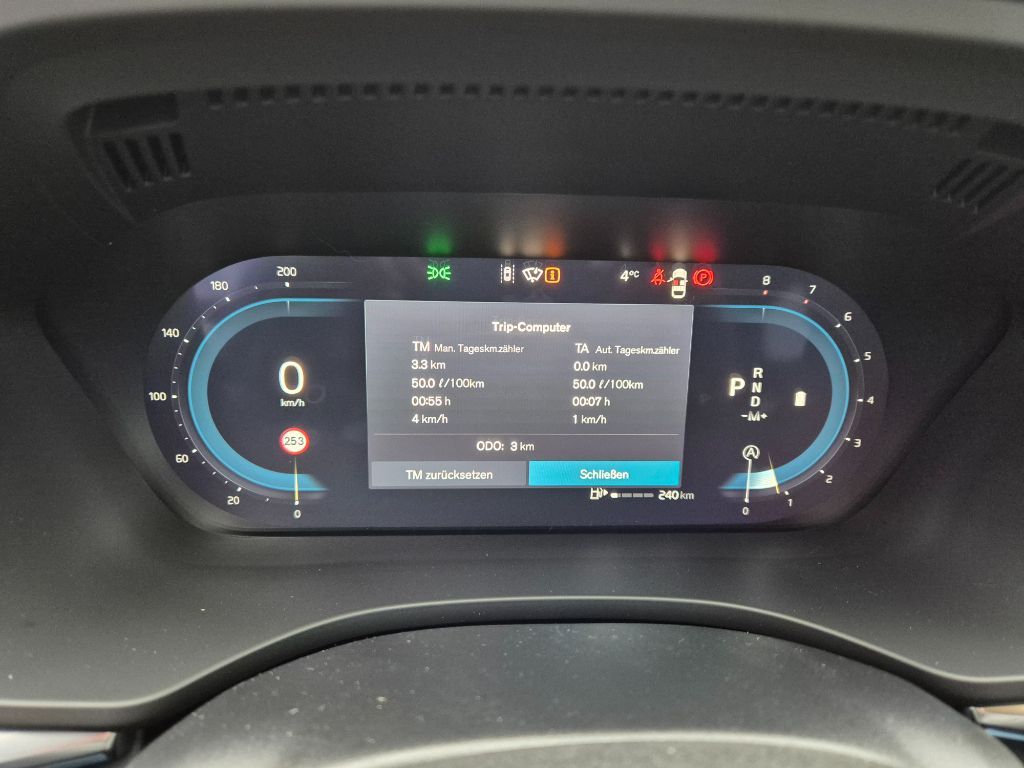 Fahrzeugabbildung Volvo XC60 B5 B AWD Core+Fahrerassist+Leder+Allwetter