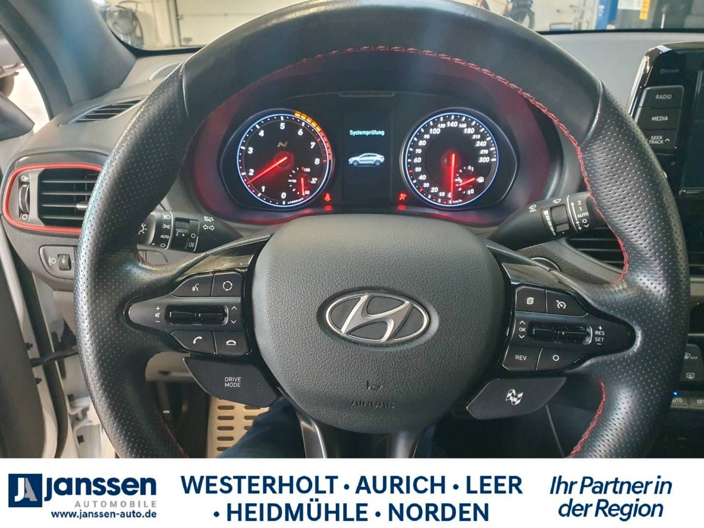 Fahrzeugabbildung Hyundai i30 Fastback N Performance Navigation, Komfortpa