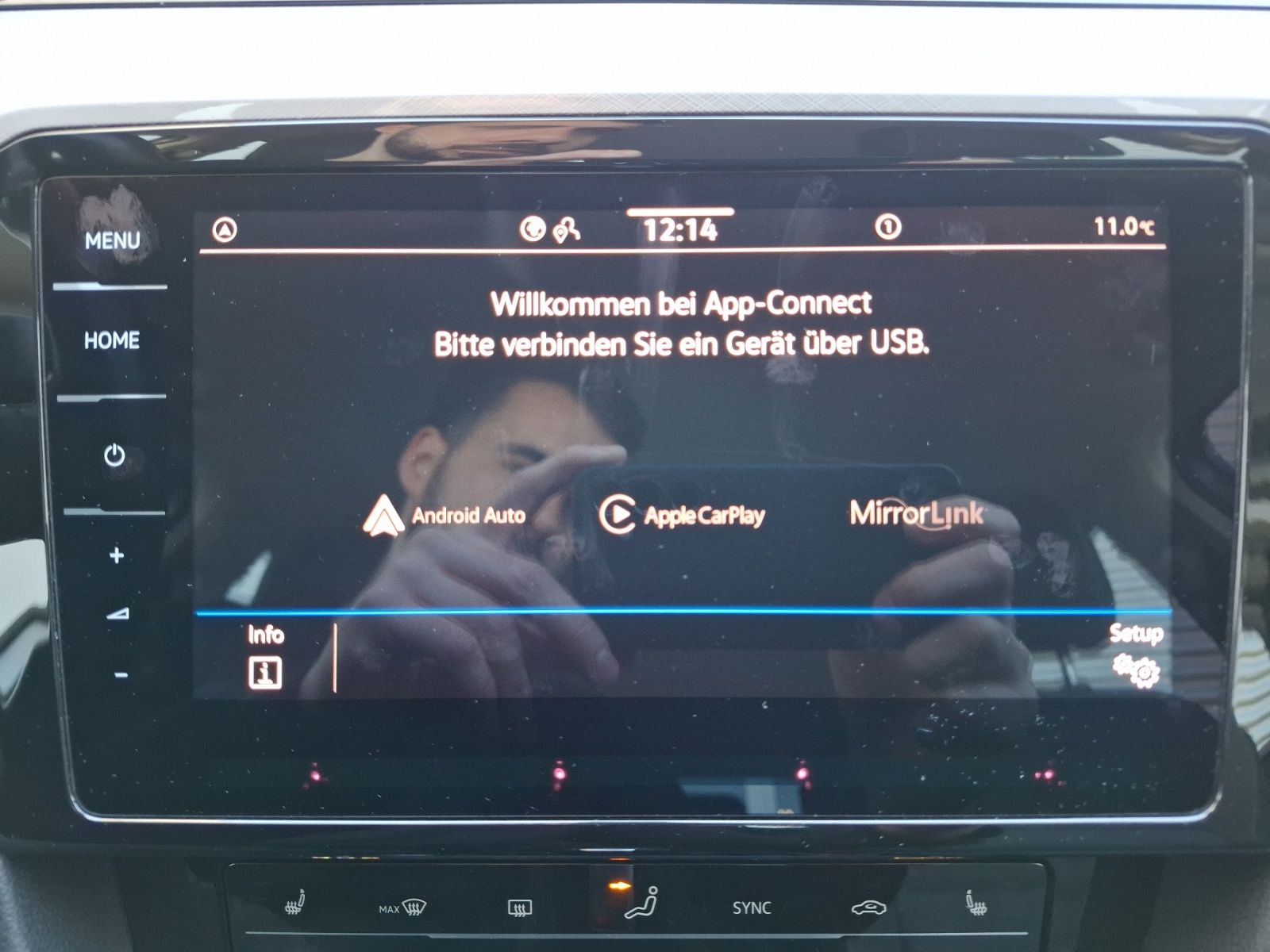 Fahrzeugabbildung Volkswagen Passat Variant TDI Business DSG Matrix AHK Navi