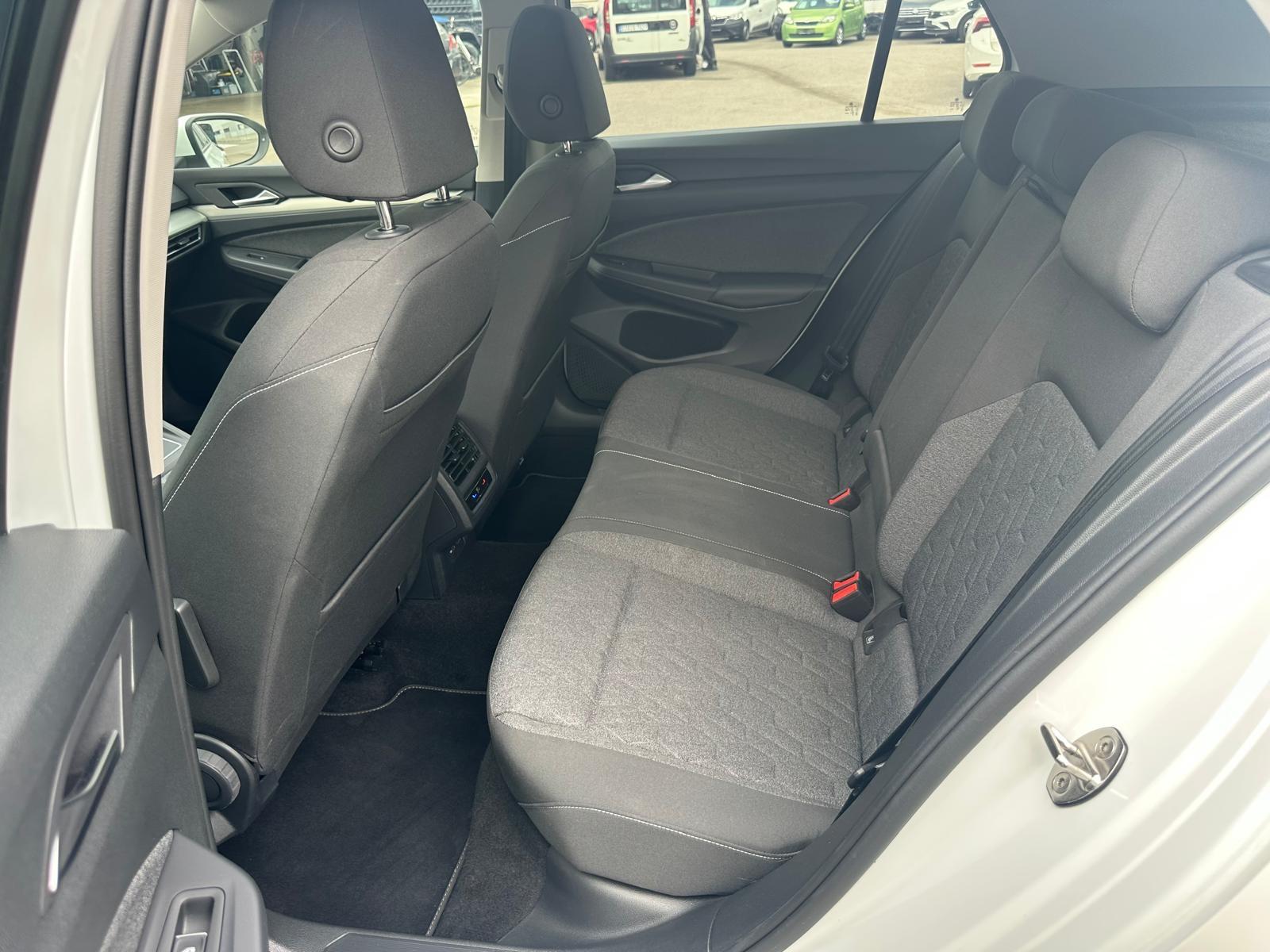 Volkswagen Golf VIII Lim. MOVE 1.5 eTSI 96kW 7-Gang DSG — 22