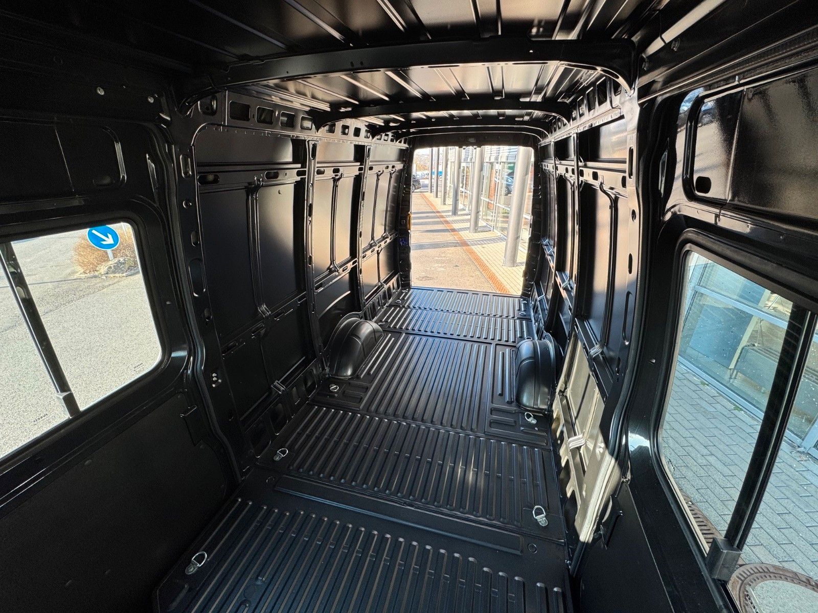 Fahrzeugabbildung Iveco Daily 35S21 HA8 3.0L *R4.100mm*Automatik*AHK*LED