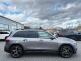 Mercedes-Benz GLB*200d*4MATIC*AMG-PAKET*KAMERA*ACC*PANORAMA* - Mercedes GLB 200 mit Schiebedach