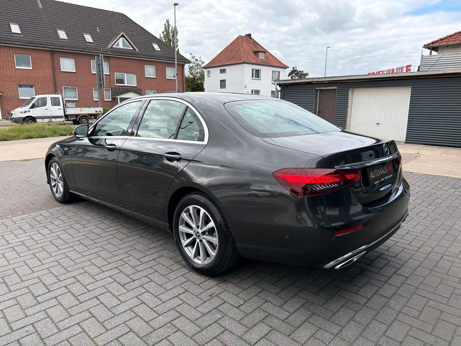 Mercedes-Benz E 200d LIMOUSINE AVANGARDE MBUX/VOLLLEDER foto 13