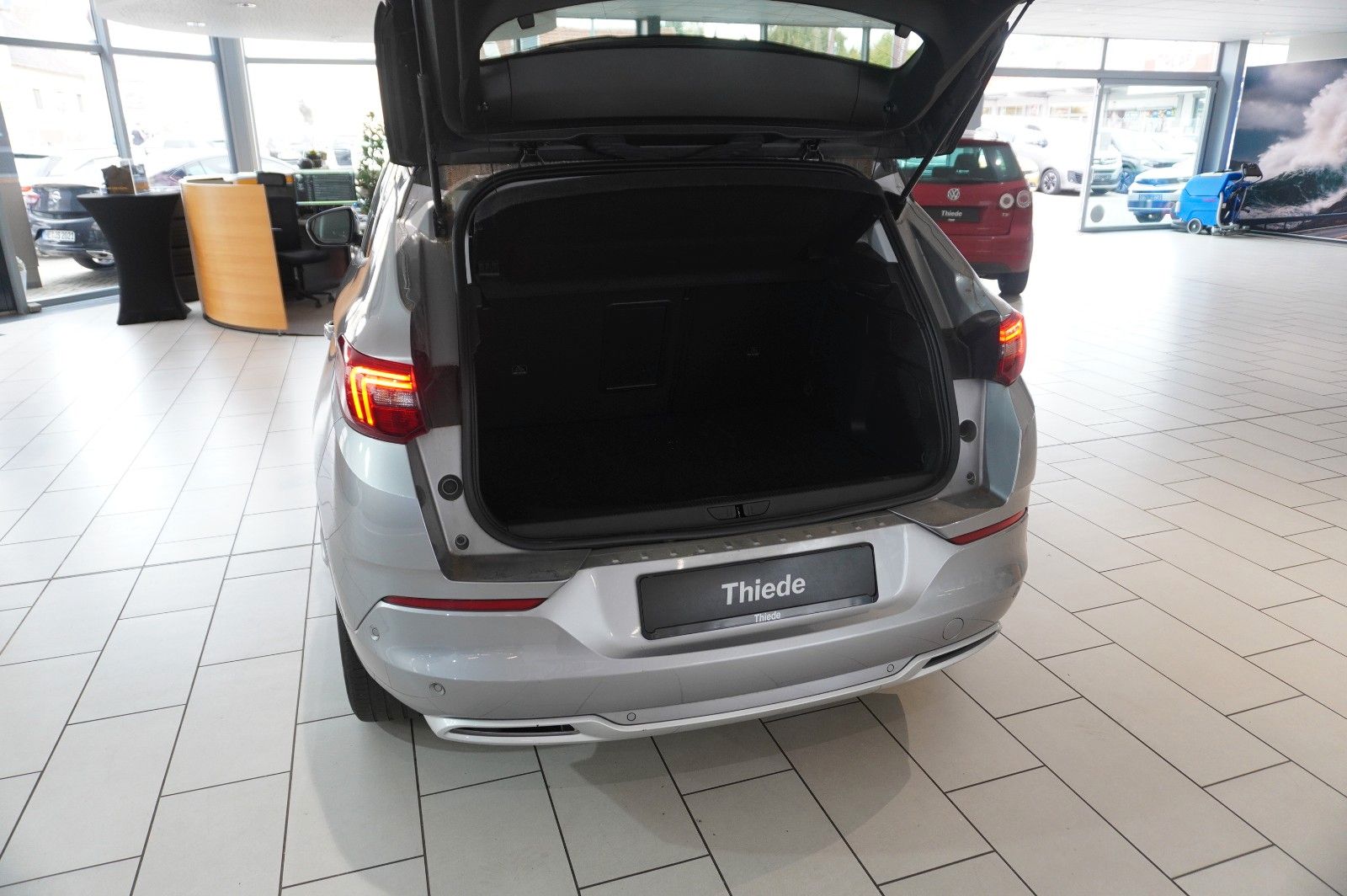 Fahrzeugabbildung Opel Grandland (X) ULTIMATE 4HYBRID NAVI/LED/SPORT/SH