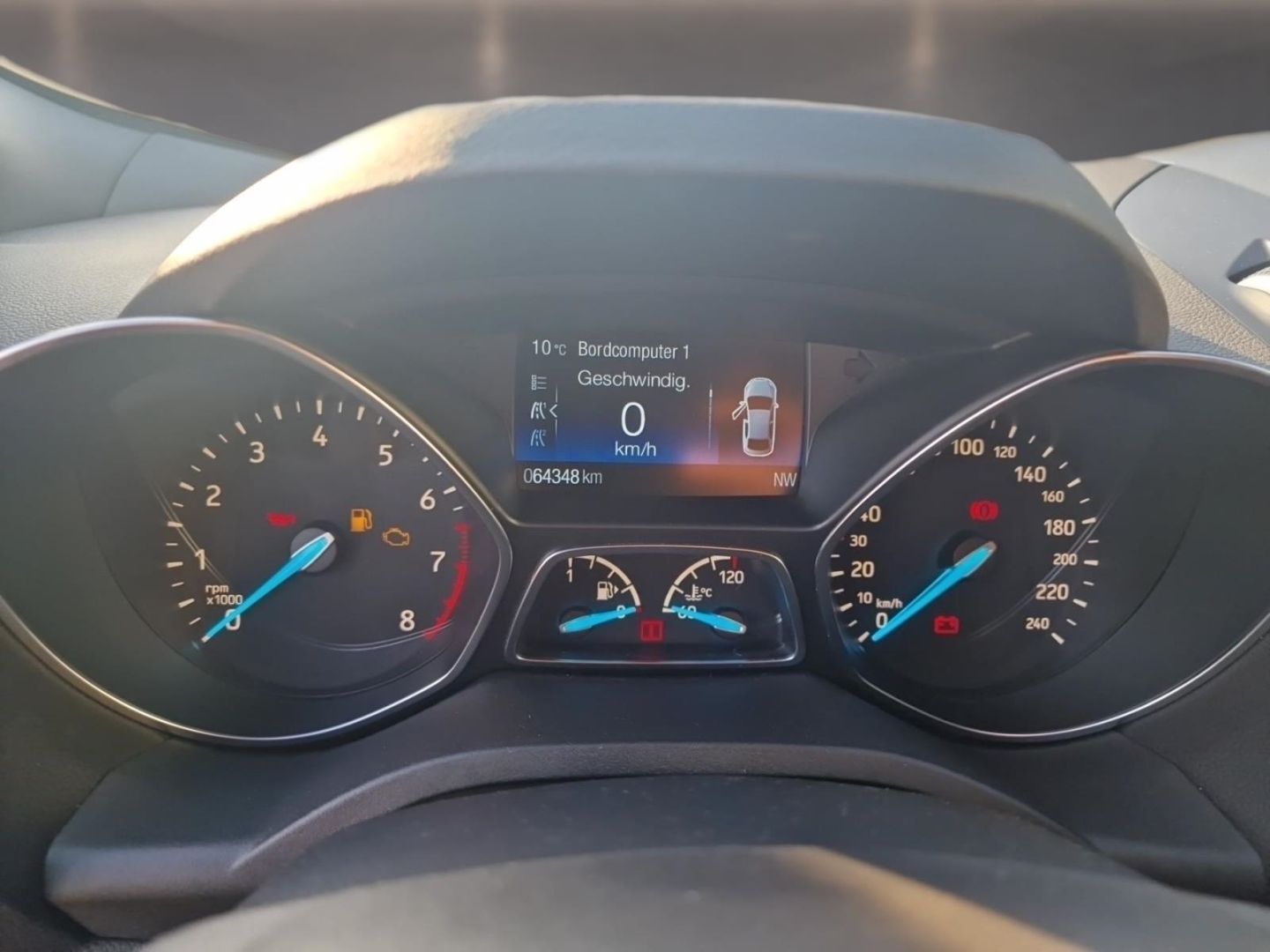 Fahrzeugabbildung Ford Kuga ST-Line, AHK, Xenon,Navi,Winterpaket