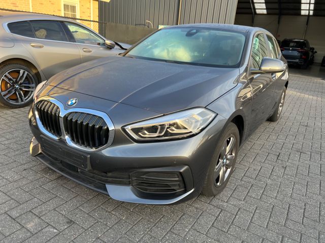 BMW 118 i Lim. Advantage LED Scheinw. Navigation