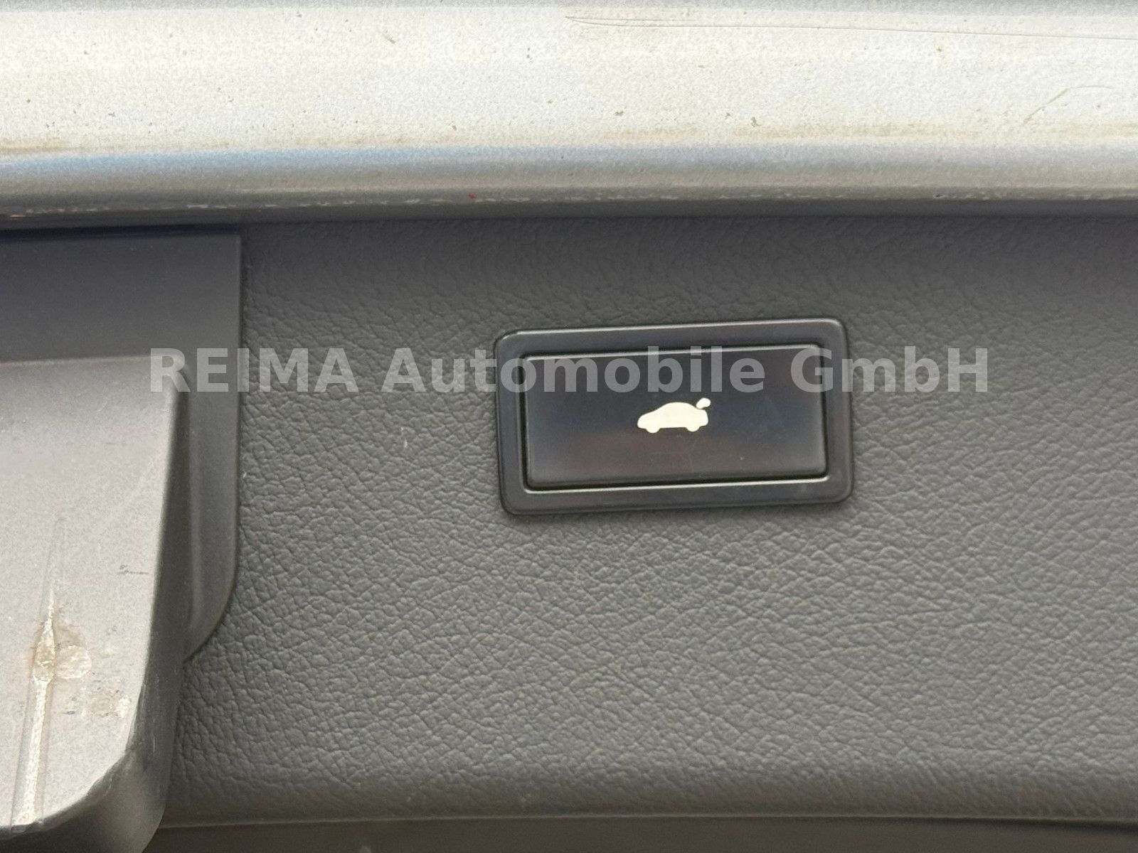 Fahrzeugabbildung Audi A6 Avant 2.7 TDI quattro, AHK, Xenon