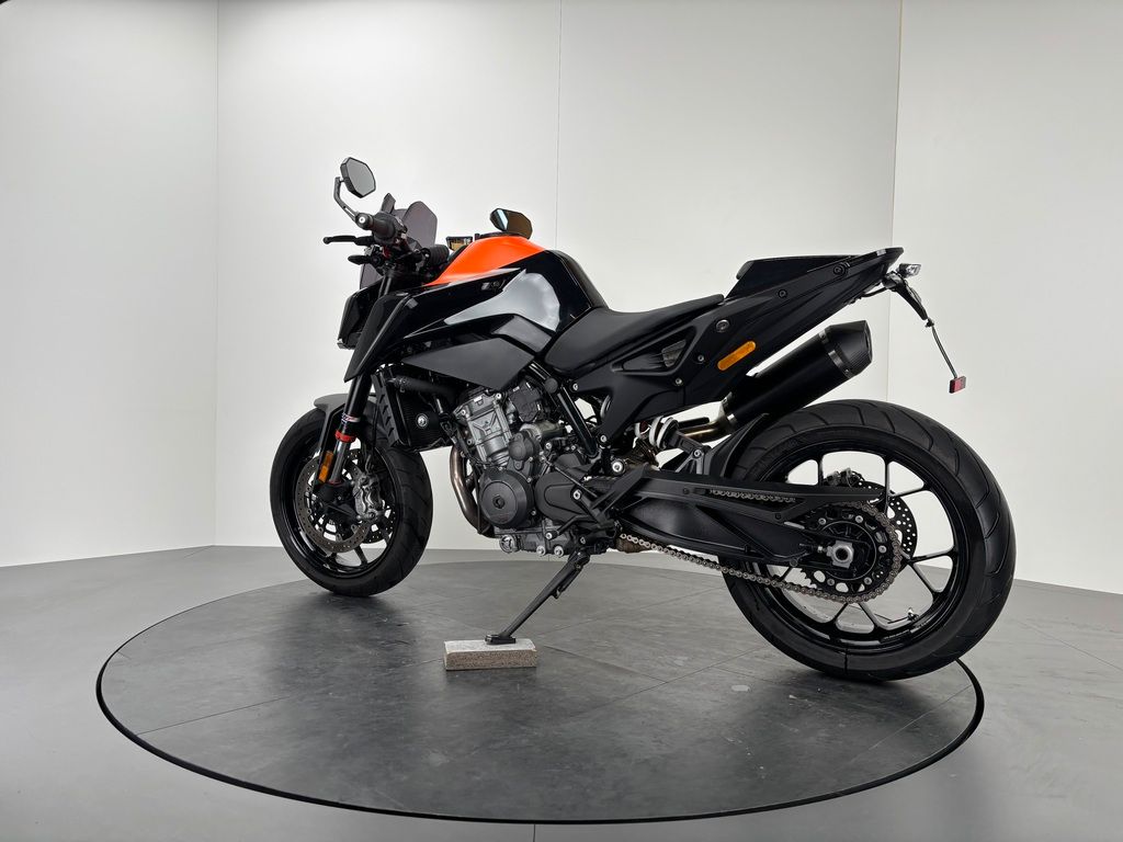 Fahrzeugabbildung KTM 890 DUKE *TOP-ZUSTAND *1. HAND *ARROW