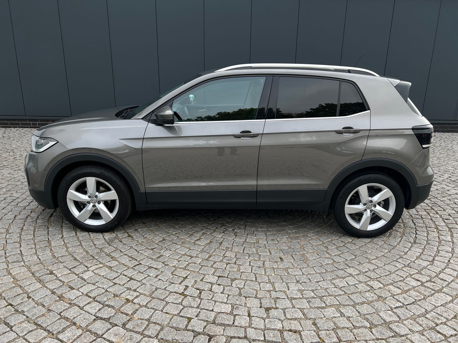 Fahrzeugabbildung Volkswagen T-Cross Style 1.6 TDI DSG *Beats, LED, ACC*