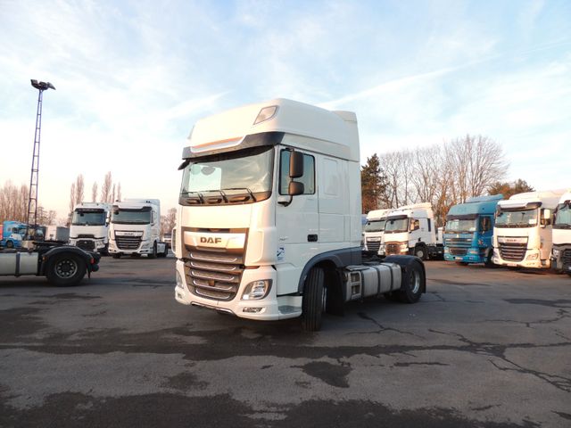 DAF 106XF 480 Super Space Cab (2 stuck)