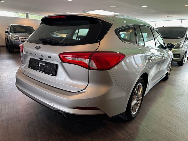 Fahrzeugabbildung Ford Focus Turnier Cool & Connect*CarPlay*RFK*SHZ*1.H