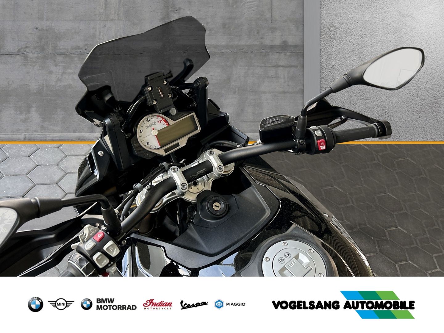 Fahrzeugabbildung BMW S 1000 XR Dynamik-Paket, Touring-Paket, Touring-