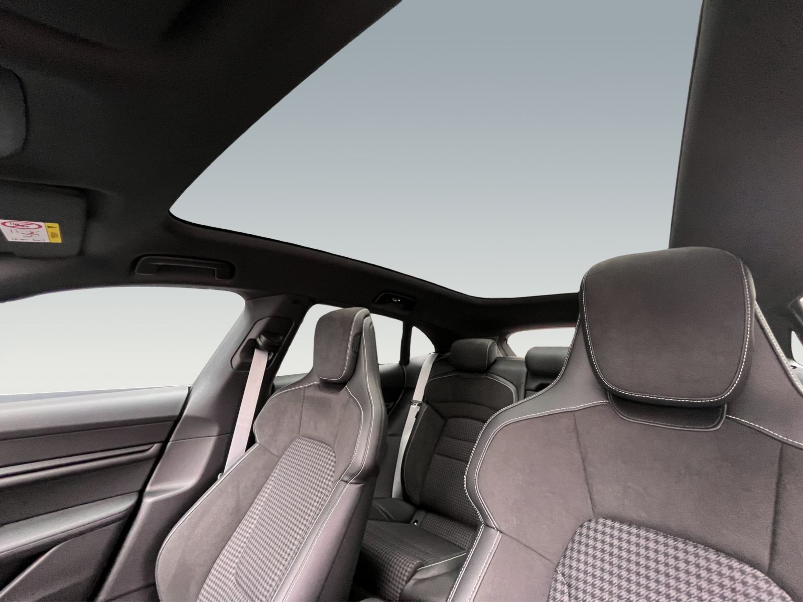 Porsche Taycan - Bild 12