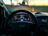 Hyundai H-1 2.5 CRDI Como Camper Camping Euro6! AHK - Hyundai H-1 mit Anhängerkupplung