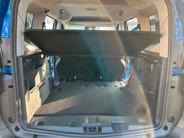 Ford Tourneo Courier Titanium Winterpaket 5JGarantie!