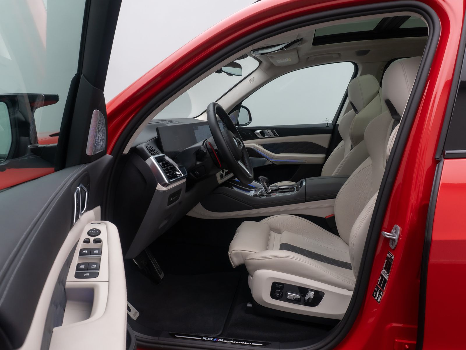 Fahrzeugabbildung BMW X5 M Competition Sky Lounge B&W Massage MegaVoll