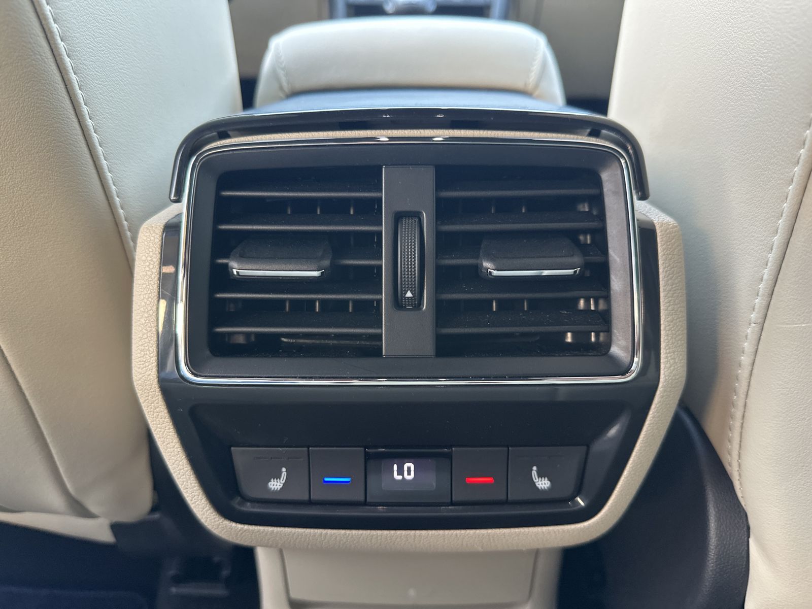 Fahrzeugabbildung SKODA Kodiaq 2.0 TDI L&K 4x4 NAV+MATRIX+ACC+KAMERA+AHK