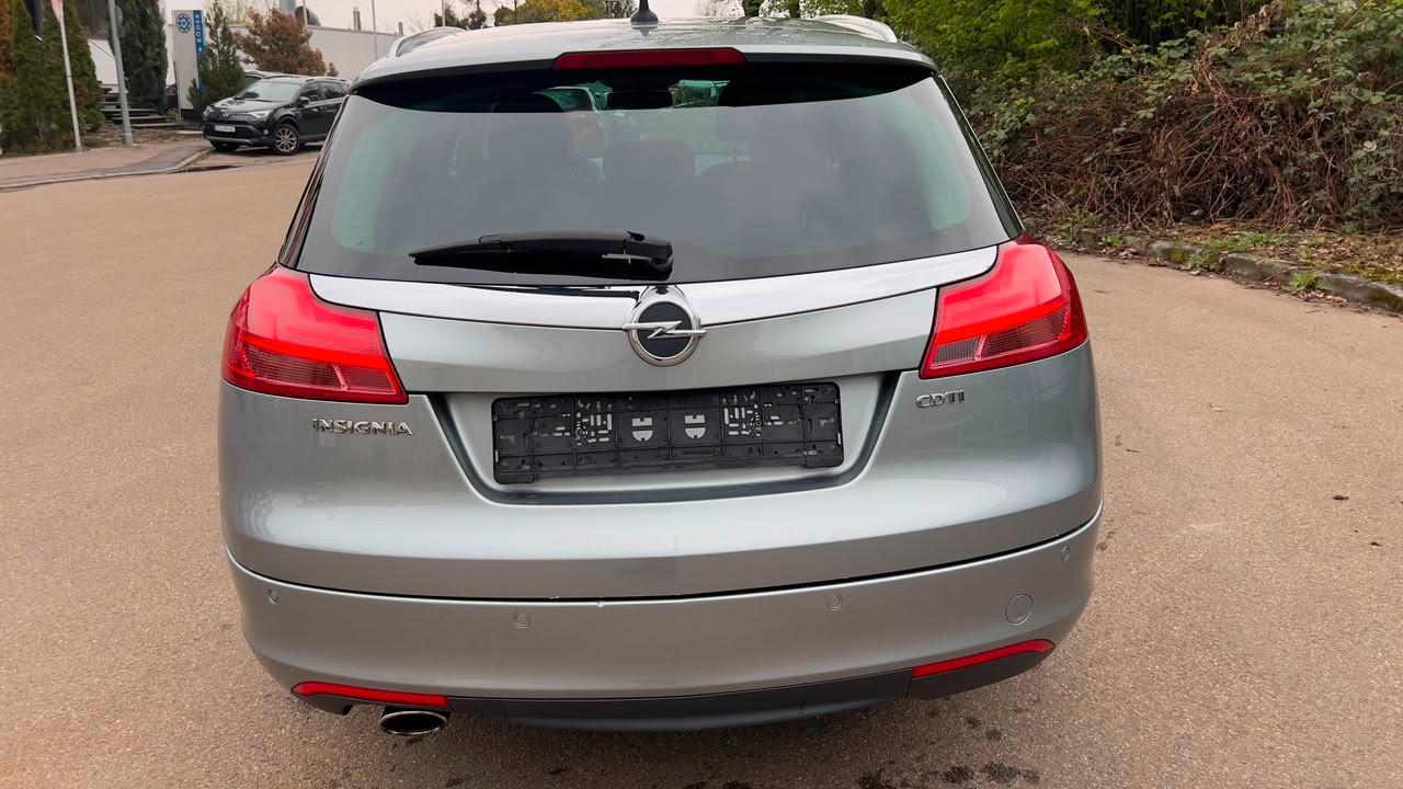 Opel Insignia 2010 — двигун 1.998 cm³, 150 HP (110kW)