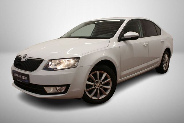 Skoda Octavia 1.6 TDI Active Tempomat CarPlay Navi