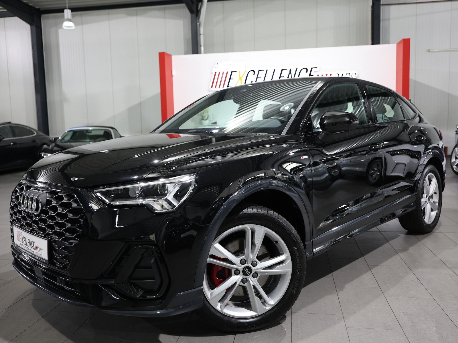 Audi Q3 SPORTBACK 40 TDI Q S-LINE DESIGN BLACK / LED foto 4