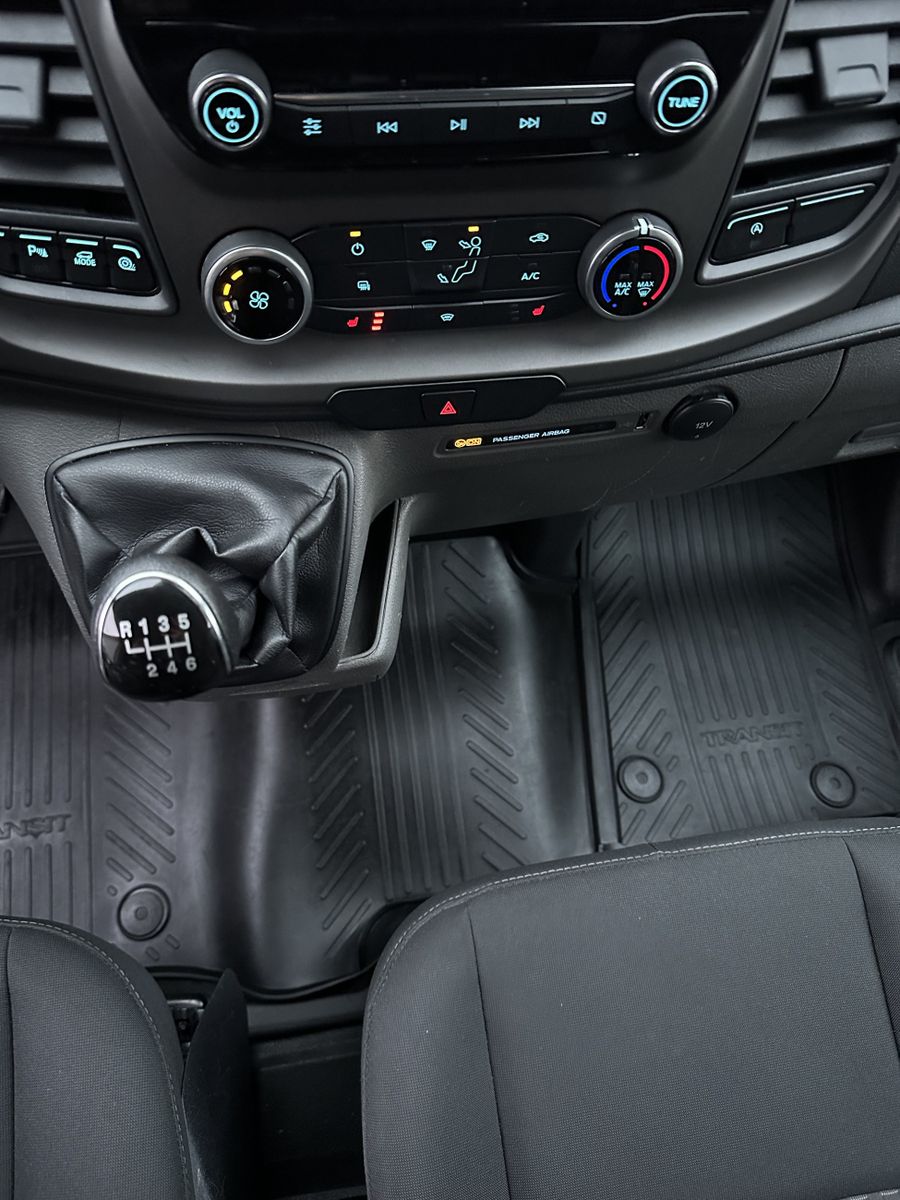 Fahrzeugabbildung Ford Transit Custom 300 L2H1 NAV+SHZ+KAMERA+SORTIMO