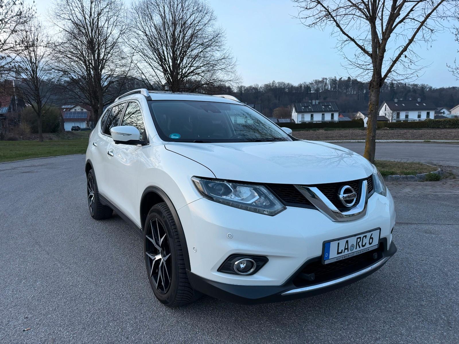 Nissan X-Trail Tekna 4x4 Pano Navi Touch Leder AHK