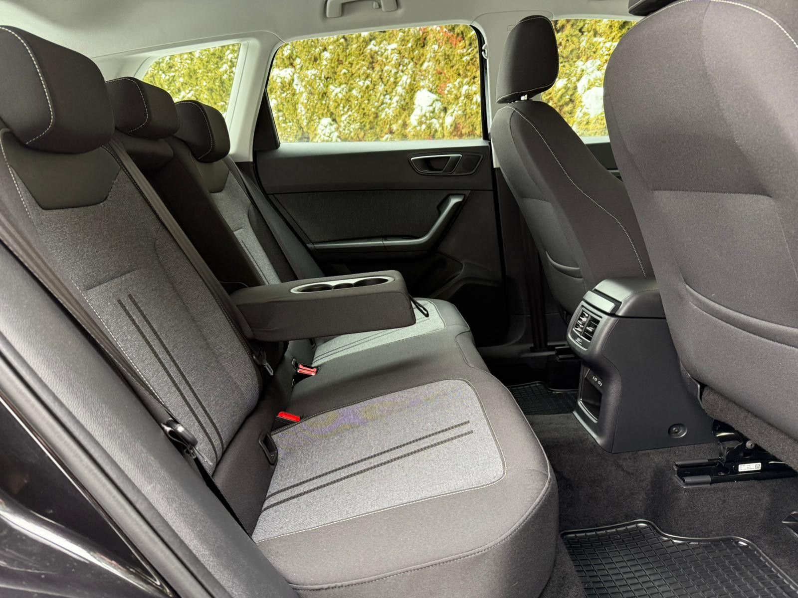 Fahrzeugabbildung SEAT Ateca 2.0 TDI Style LED+NAVI+AHK+AMBI+DAB+TEMPO+