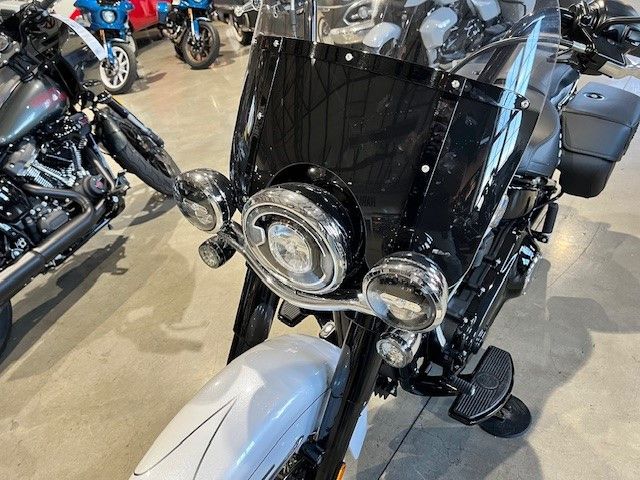 Fahrzeugabbildung Harley-Davidson FLHC Heritage Classic 117 MY 25