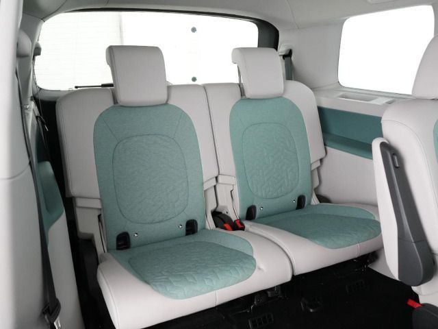 ID.Buzz Pro langer Radstand 6Sitze TravelAssist