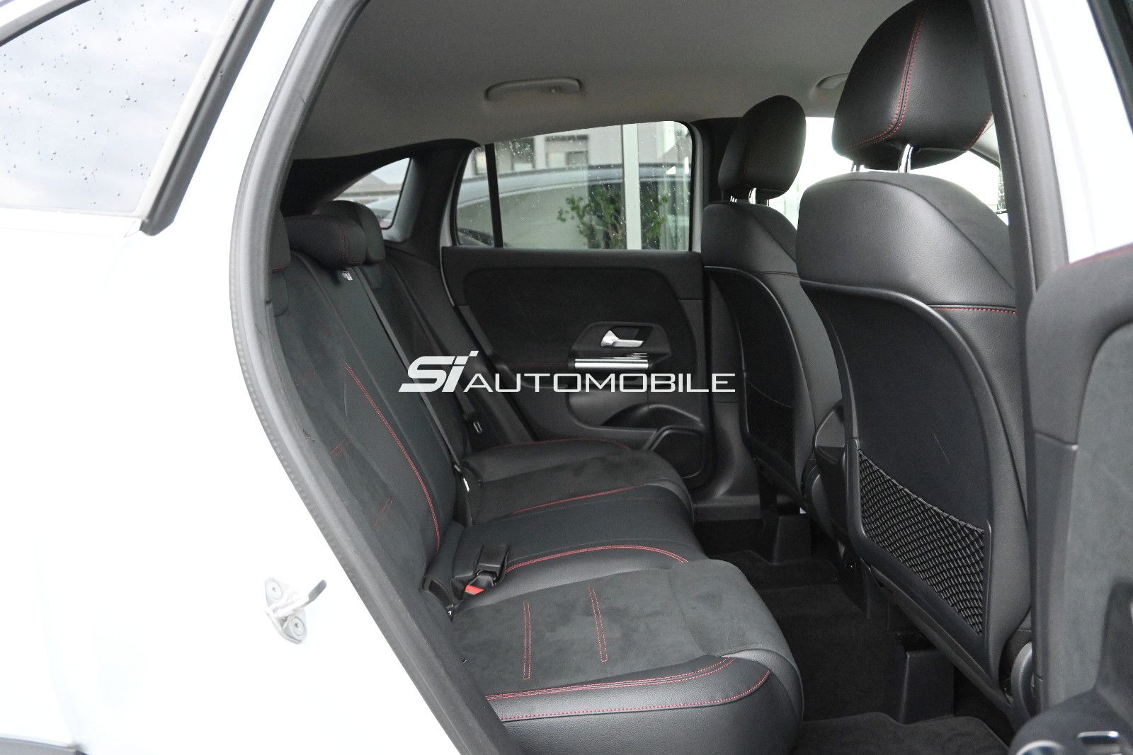 Fahrzeugabbildung Mercedes-Benz GLA 250 DCT AMG Line °DISTRONIC°HUD°STANDHEIZUNG