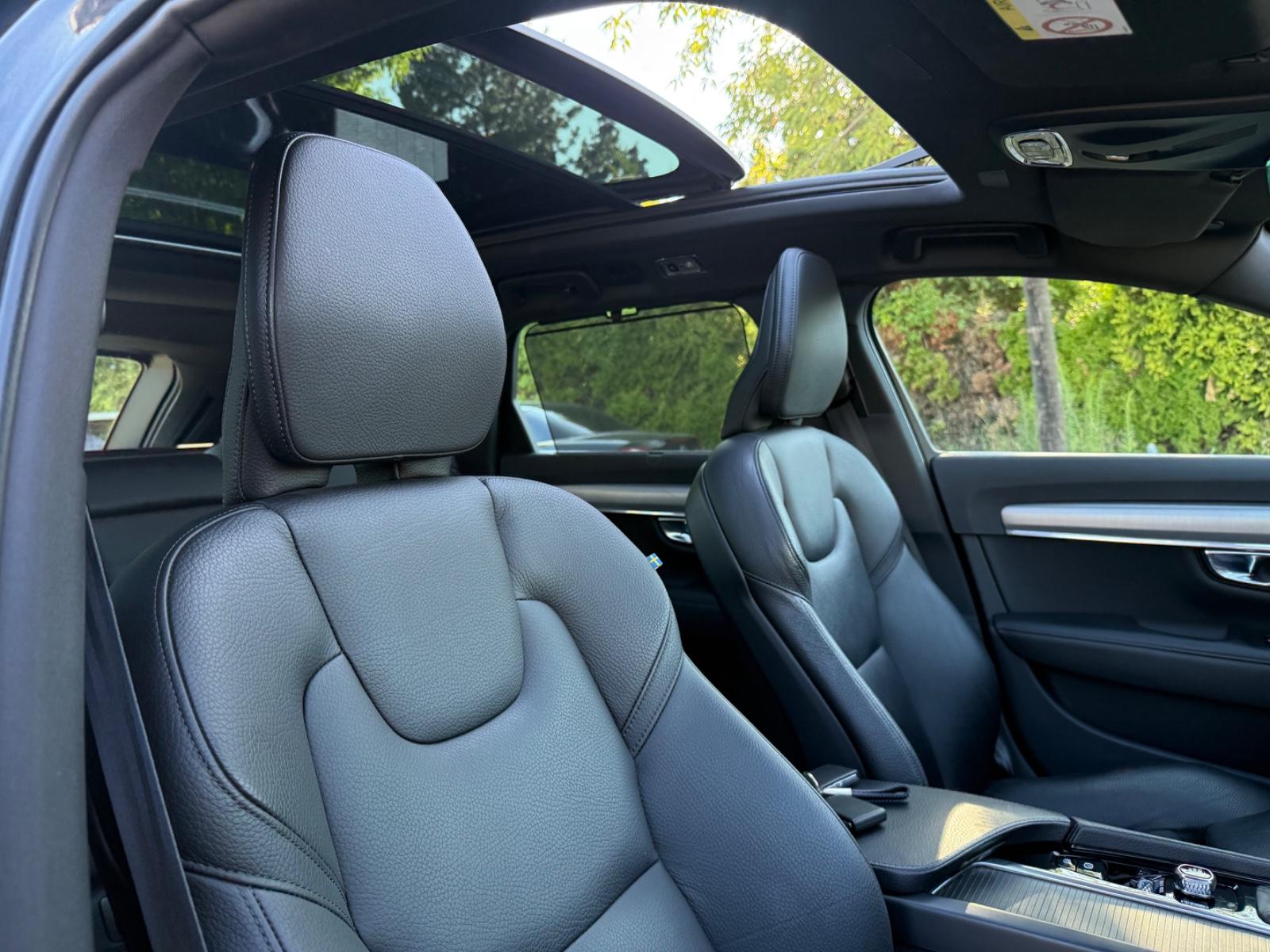 VOLVO V90 235 ch 4X4 BVA - HAYON ÉLECTRIQUE - PACK SPORT - TOIT OUVRANT