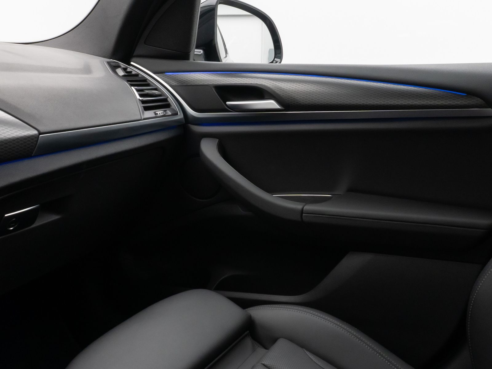 Fahrzeugabbildung BMW X3 xD20d M Sport Kamera HUD DAB HiFi Komfort 19"