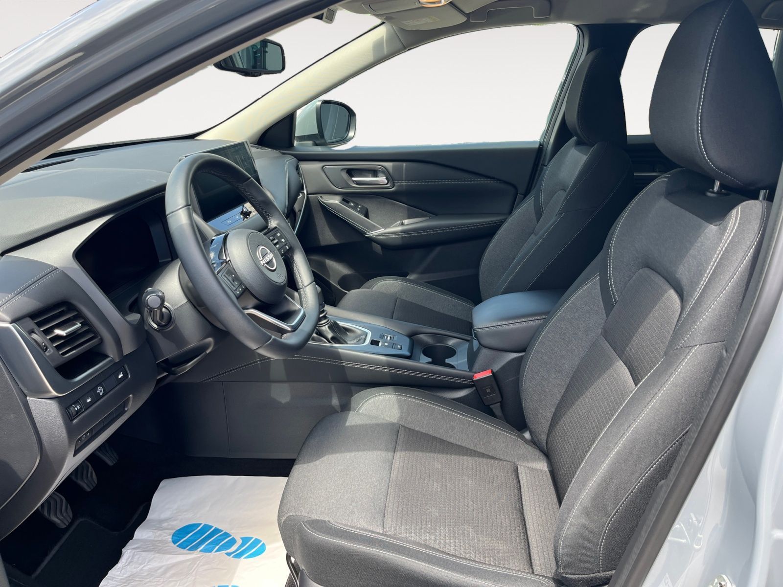 Fahrzeugabbildung Nissan Qashqai 1.3 DIG-T MHEV 6MT - N-Connecta -WP, BP