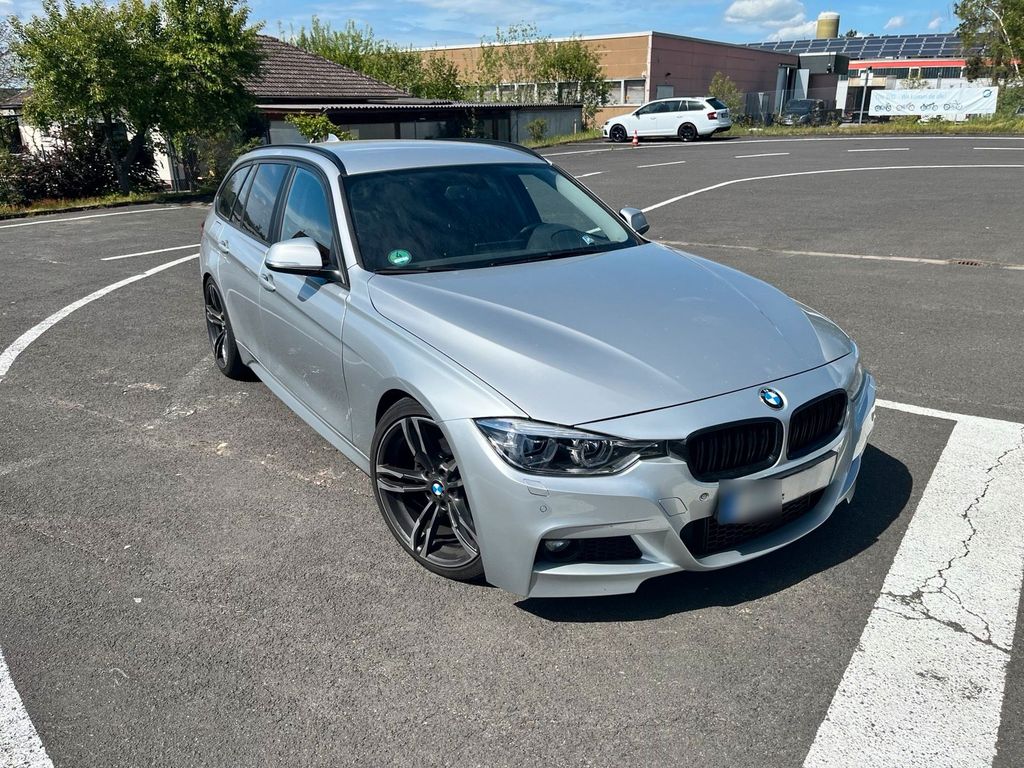 Image of BMW 320