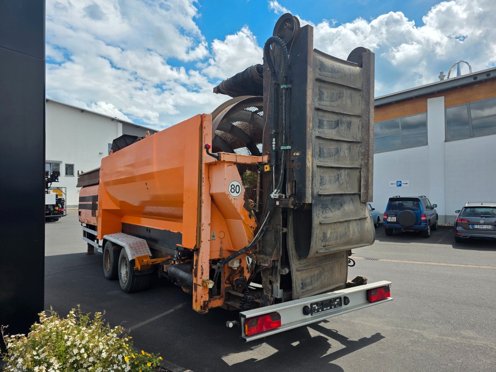 Fahrzeugabbildung Andere Doppstadt SM 620 Profi / 15.320h / 2005