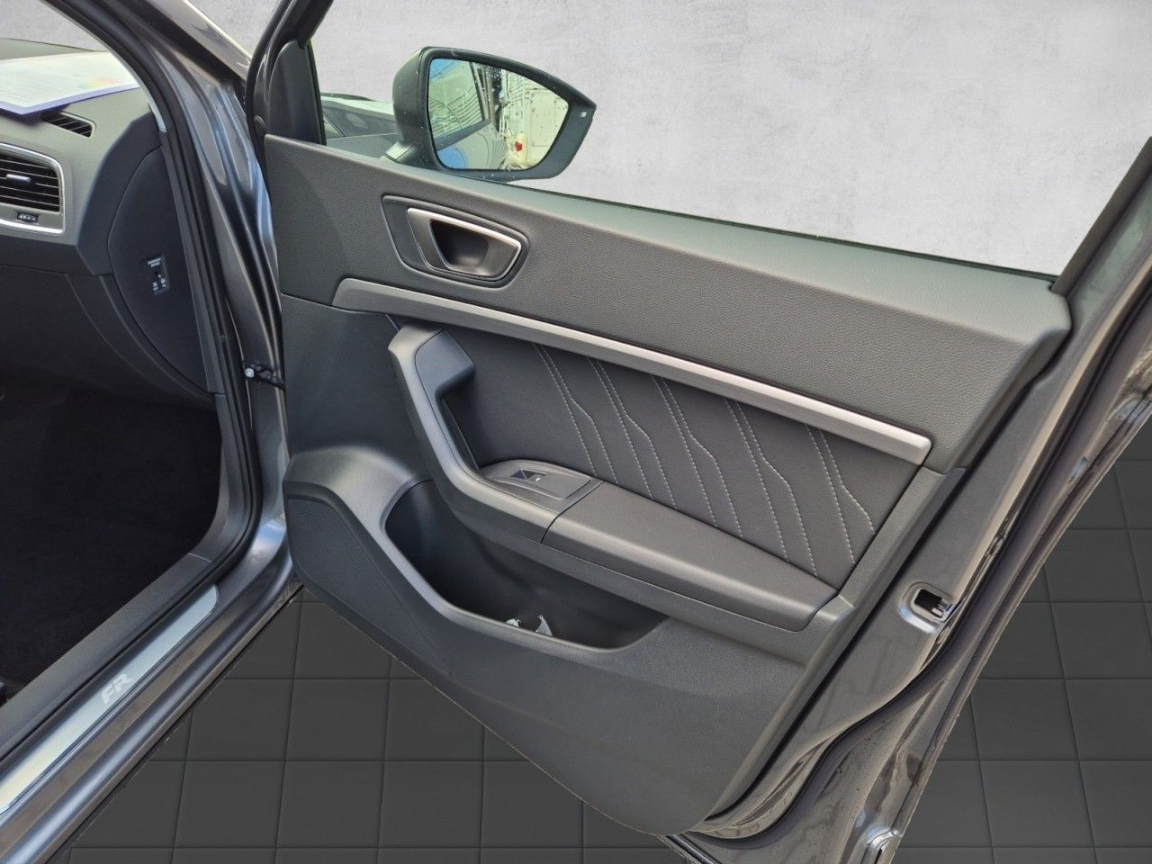 Fahrzeugabbildung SEAT Ateca FR AHK Black Pack 19 Zoll Alu Navi