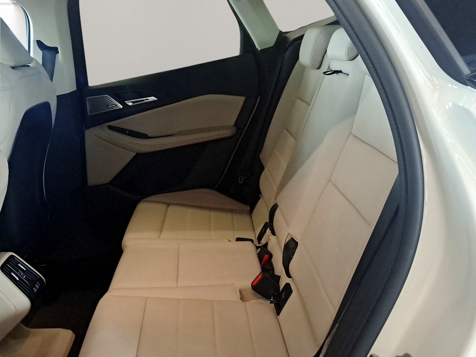 BMW 223d xDrive Active Tourer AHK Driv.Assist.Prof foto 7