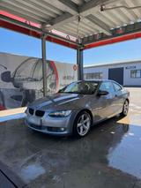BMW 320d 2009 - BMW 320 aus 2009: Coupe, 320d