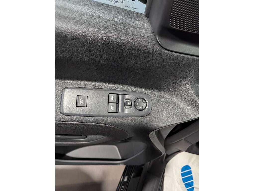 Peugeot Partner E-PARTNER M 100kW StandHZG Digitales Coc
