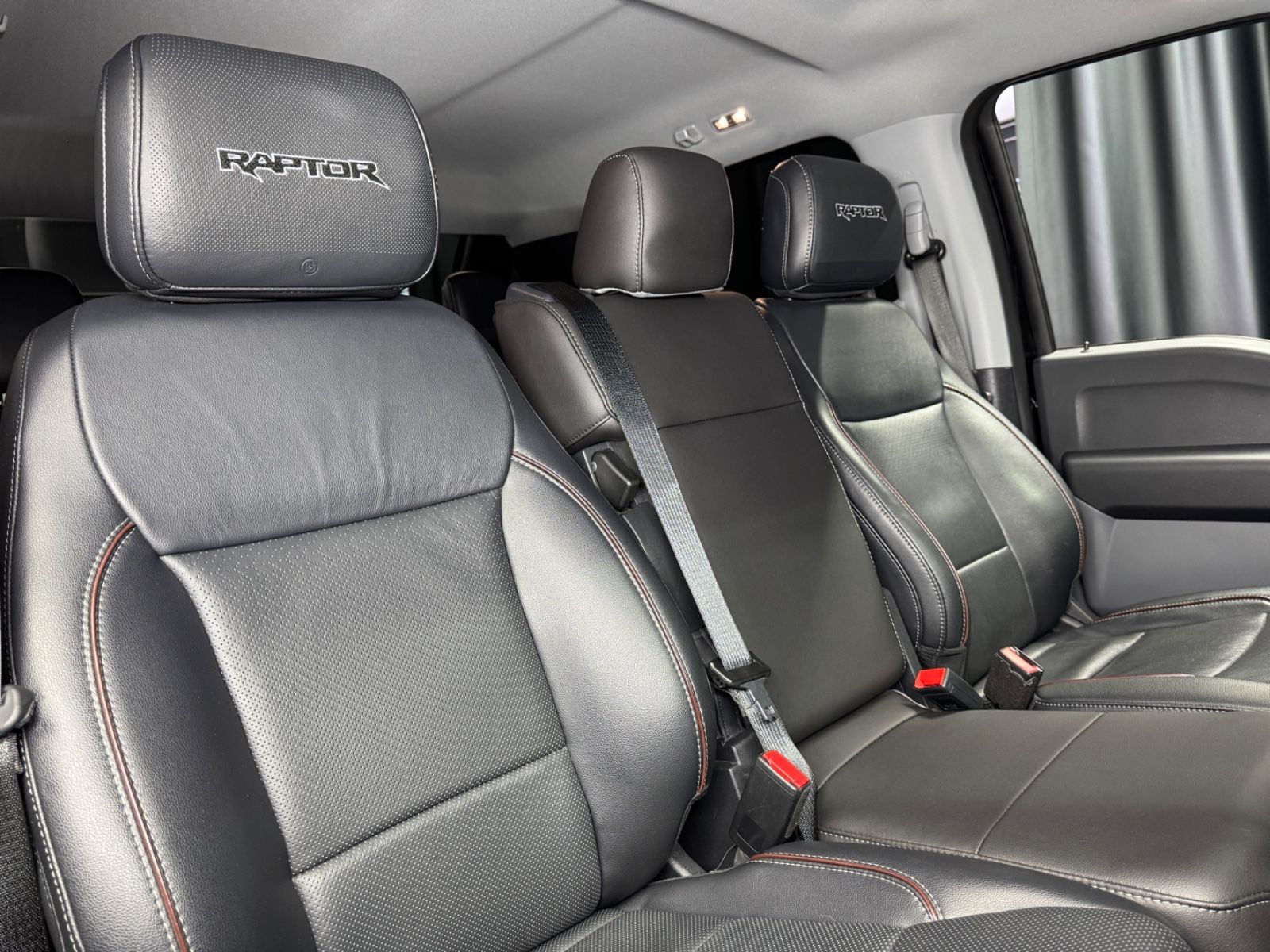 Fahrzeugabbildung Ford F 150 RAPTOR SVT|OFFROAD 20 ZOLL| 6-SITZ|NAVI|