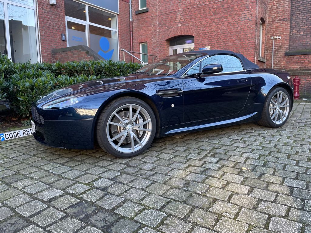 Aston Martin V8 Vantage